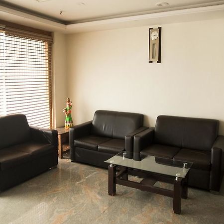 Oyo Rooms Srinivasam Complex Tirupati Exterior photo
